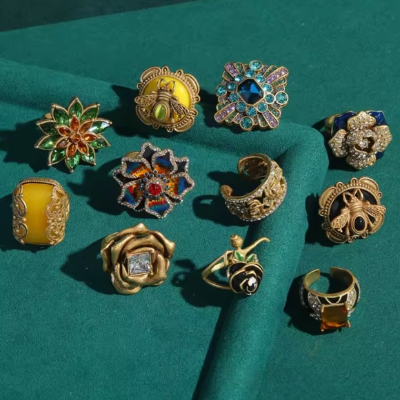 Antique Vintage Bee Yellow Brass Gold Fine Craftsmanship Ring - Picture 5 of 6